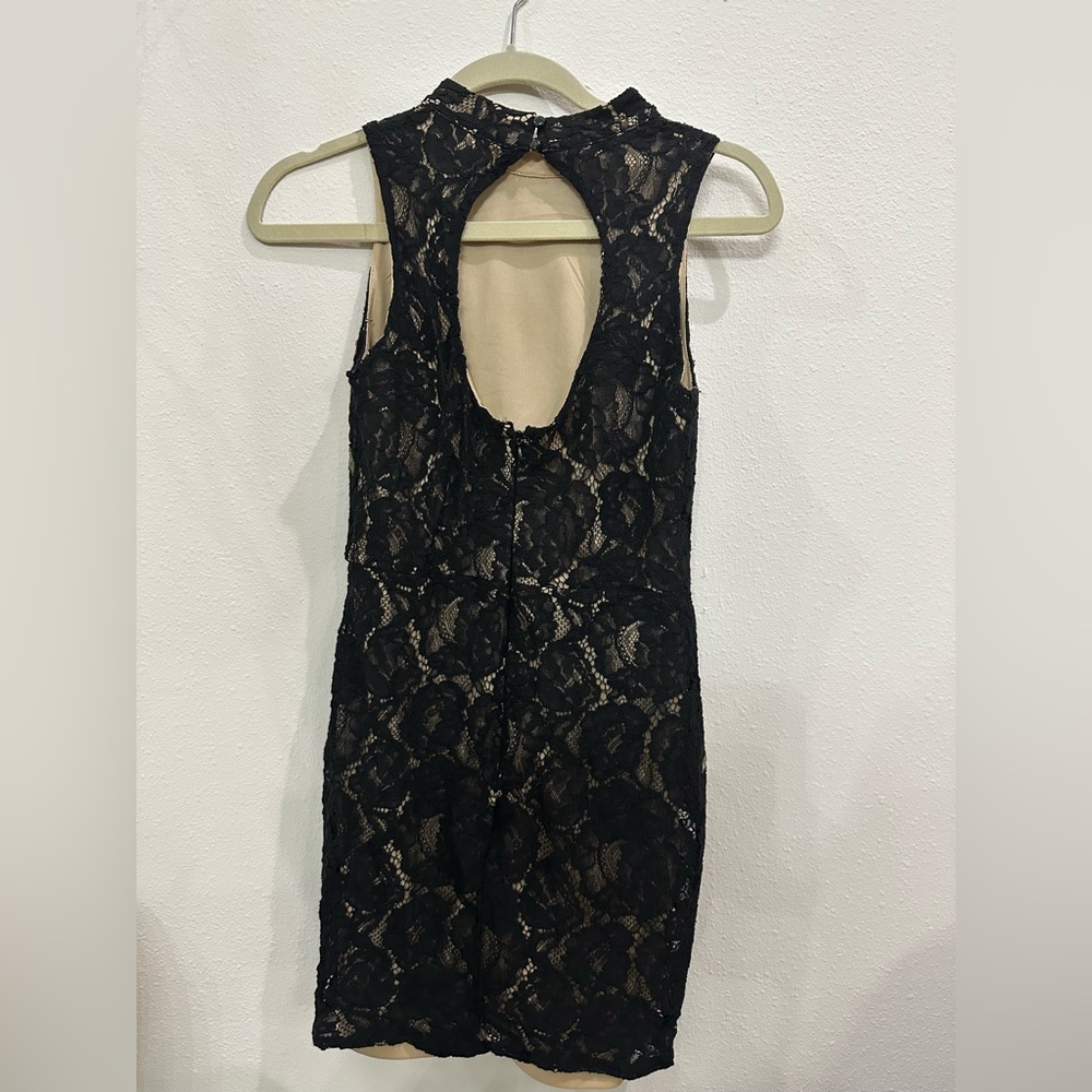 As U Wish Black and Floral Cocktail Party Dress Size Small - Picture 4 of 10